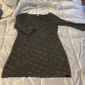 Old Navy Black dress Size Large 💛